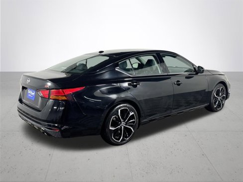 Used 2023 Nissan Altima 2.5 SR image 6