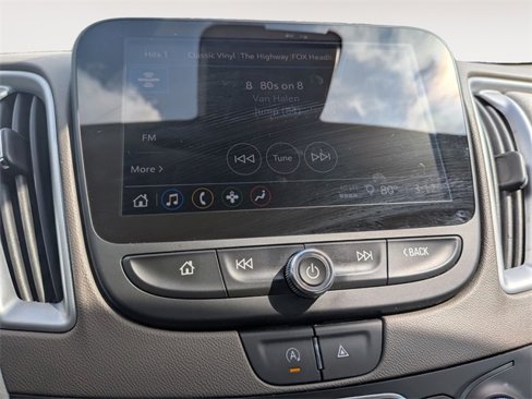 Used 2023 Chevrolet Malibu LT image 17