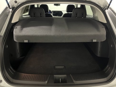 Used 2024 Chevrolet Trax LT w/ LT Convenience Package image 11