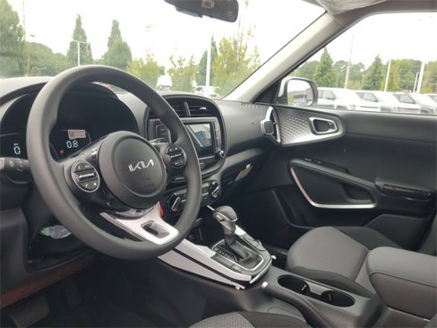 New 2025 Kia Soul LX image 12