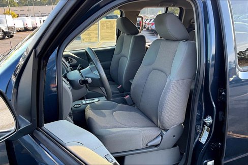Used 2021 Nissan Frontier SV image 25