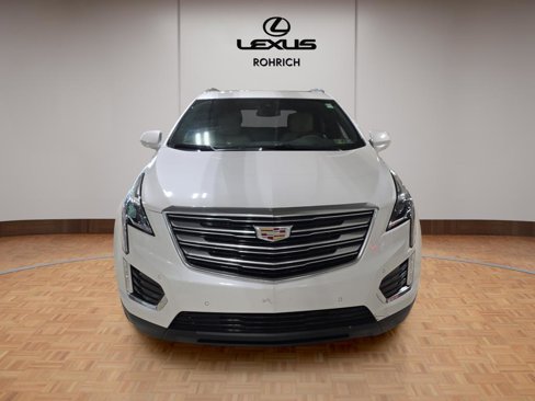 Used 2019 Cadillac XT5 Premium Luxury image 2