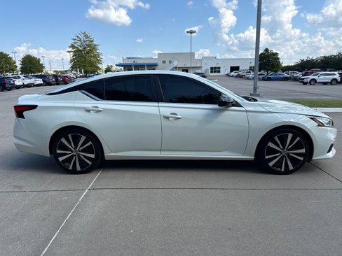 Used 2020 Nissan Altima 2.5 SR image 6