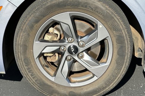 Used 2023 Kia K5 LXS image 45