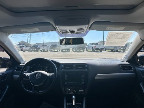 Used 2015 Volkswagen Jetta SE image 14