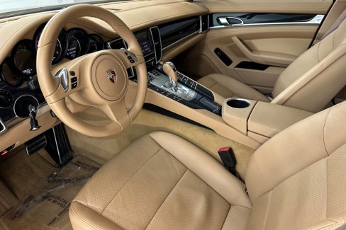 Used 2011 Porsche Panamera 4 image 4