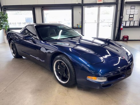 Used 2000 Chevrolet Corvette Coupe w/ Roof Pkg image 16