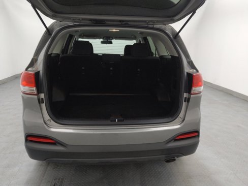 Used 2017 Kia Sorento LX image 29