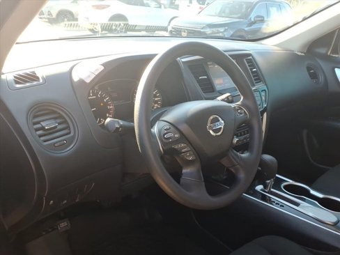 Used 2020 Nissan Pathfinder S image 18