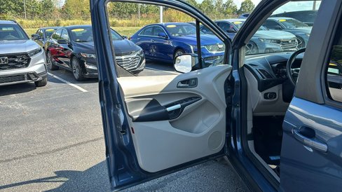 Used 2019 Ford Transit Connect Titanium w/ Titanium Premium Package image 11