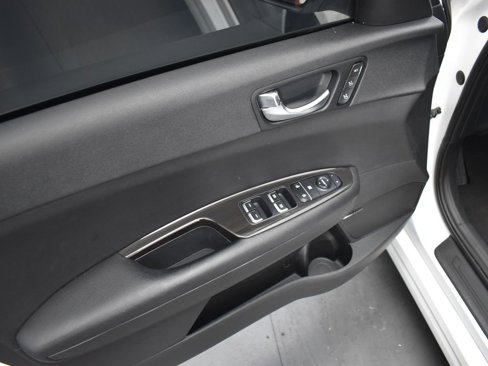 Used 2020 Kia Optima Premium image 10