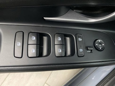 Certified 2022 Hyundai Elantra SEL image 26