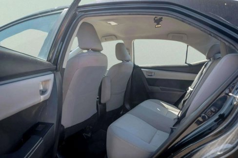Used 2014 Toyota Corolla LE image 9