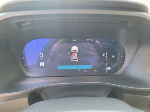New 2025 Volvo XC40 B5 Core w/ Protection Package Premier image 13