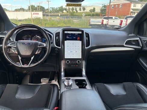 Used 2021 Ford Edge ST image 16