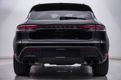 Certified 2025 Porsche Macan Turbo image 10
