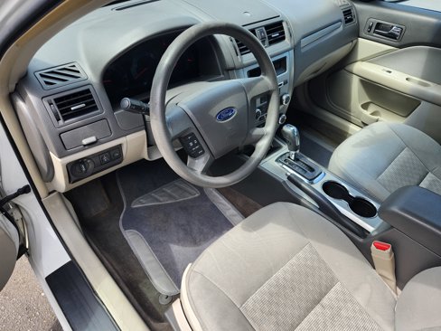 Used 2012 Ford Fusion S image 4