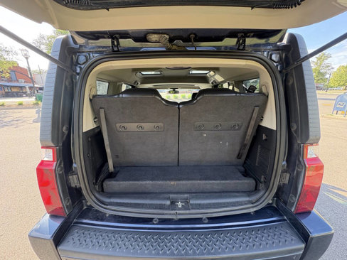 Used 2010 Jeep Commander Sport image 32