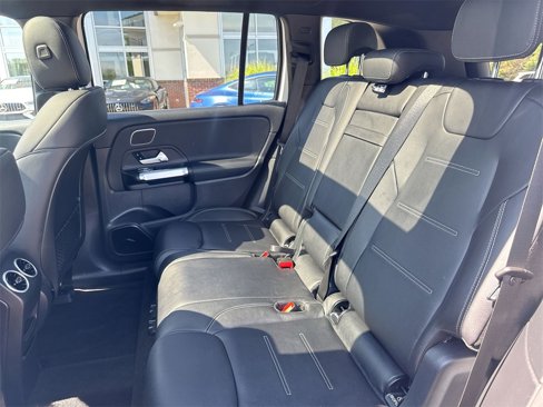 Used 2023 Mercedes-Benz EQB 300 4MATIC image 23