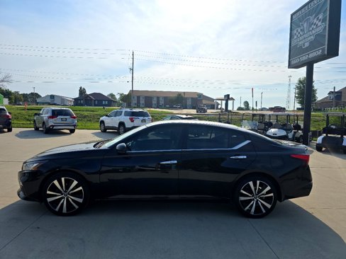 Used 2019 Nissan Altima 2.5 Platinum image 2
