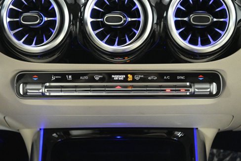 Certified 2022 Mercedes-Benz GLA 250 4MATIC image 23