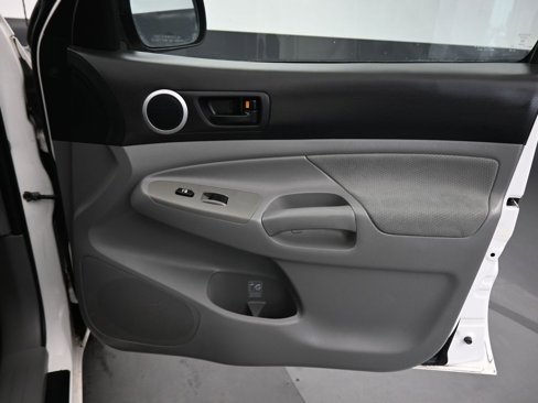 Used 2011 Toyota Tacoma 2WD Access Cab image 30