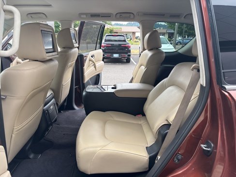 Used 2017 Nissan Armada Platinum image 12