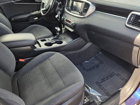Used 2019 Kia Sorento S image 12