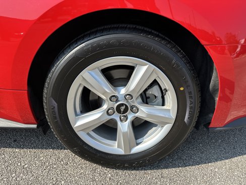 Used 2018 Ford Mustang Coupe image 17