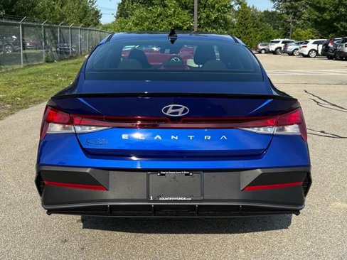 New 2025 Hyundai Elantra Sport image 6