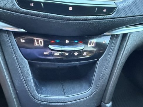 Used 2021 Cadillac XT6 Luxury image 17