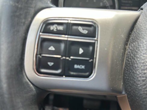 Used 2011 Jeep Grand Cherokee Laredo image 33