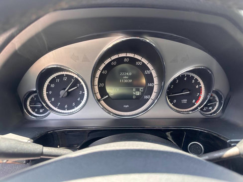 Used 2010 Mercedes-Benz E 350 4MATIC Sedan image 12