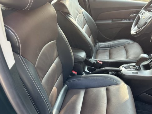 Used 2015 Chevrolet Cruze LT image 25