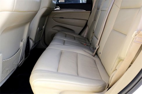 Used 2017 Jeep Grand Cherokee Limited w/ Luxury Group II image 26