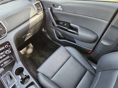 Certified 2021 Kia Sportage S w/ S AWD Premium Package image 15