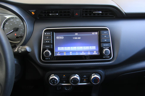 Used 2022 Nissan Kicks S image 16