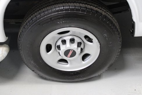 Used 2022 GMC Savana 2500 w/ Driver Convenience Package image 19