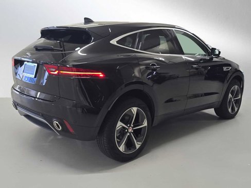 Used 2023 Jaguar E-PACE SE image 7
