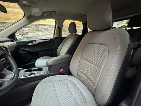 Used 2020 Ford Escape SE image 37