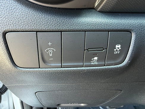 Used 2023 Hyundai Kona SEL image 29
