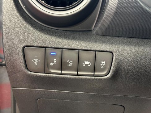 Used 2018 Hyundai Kona Ultimate image 16