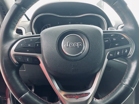 Used 2018 Jeep Grand Cherokee Trailhawk w/ Trailhawk Luxury Group image 11