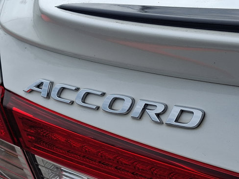 Used 2019 Honda Accord EX image 31