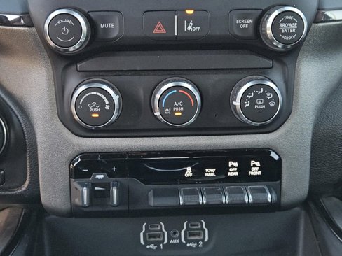 Used 2021 RAM 1500 Lone Star w/ Built-to-serve Edition image 15
