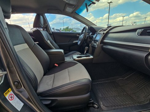 Used 2014 Toyota Camry SE image 25