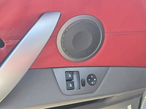 Used 2004 BMW Z4 2.5i image 30
