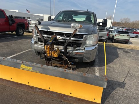 Used 2008 Chevrolet Silverado 2500 W/T w/ Snow Plow Prep Package image 4
