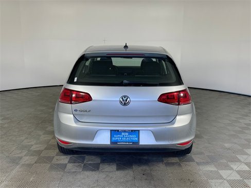 Used 2016 Volkswagen e-Golf SE w/ DC Fast Charging Package image 14
