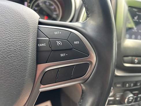 Used 2021 Jeep Cherokee Latitude Lux image 29